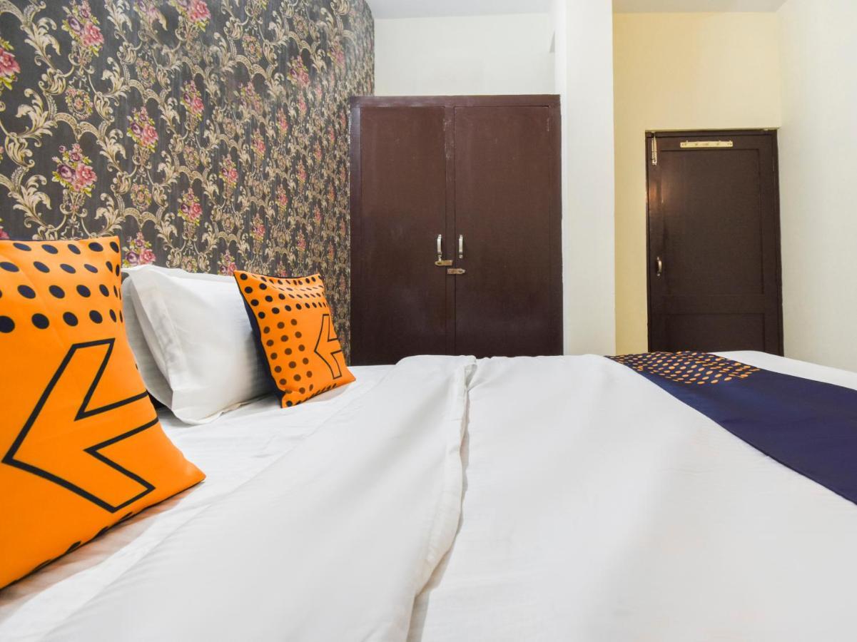 SPOT ON 70295 Sky Inn Jalandhar Eksteriør bilde