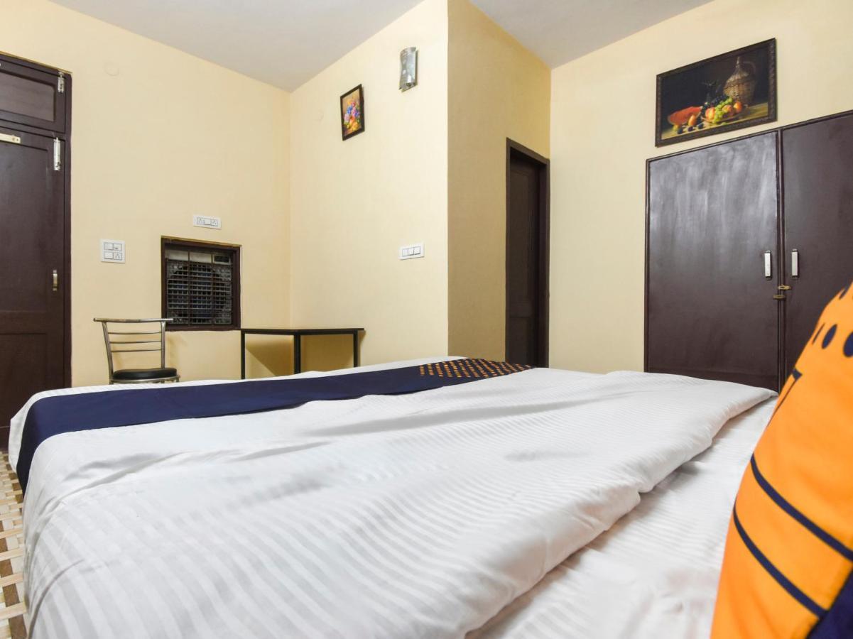 SPOT ON 70295 Sky Inn Jalandhar Eksteriør bilde